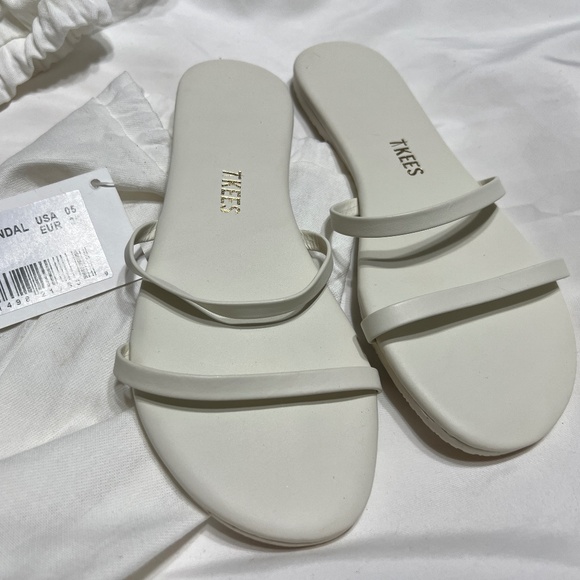 Tkees Gemma Women's Sandals NWT Metallic & Classic Colors - Picture 7 of 12